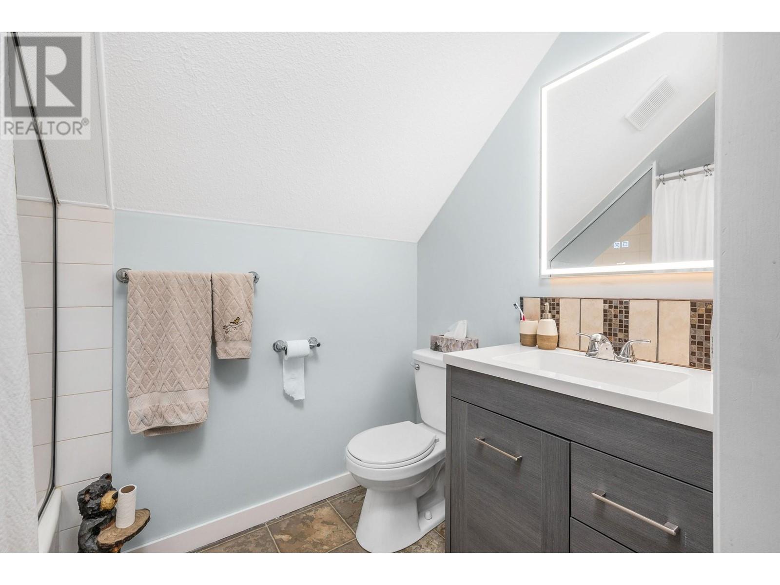 441 Hummingbird Avenue. Vernon, British Columbia