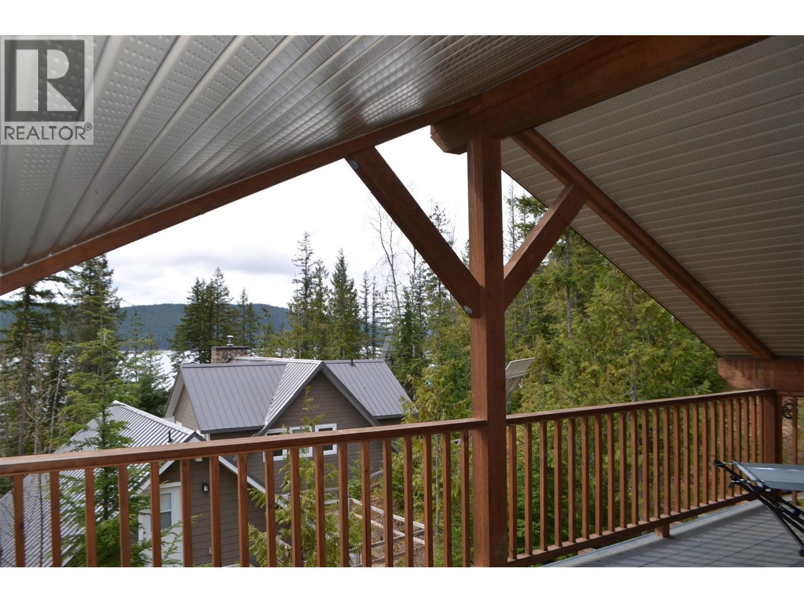 8800 Seymour Arm Main Road Unit# 21. Seymour Arm, British Columbia