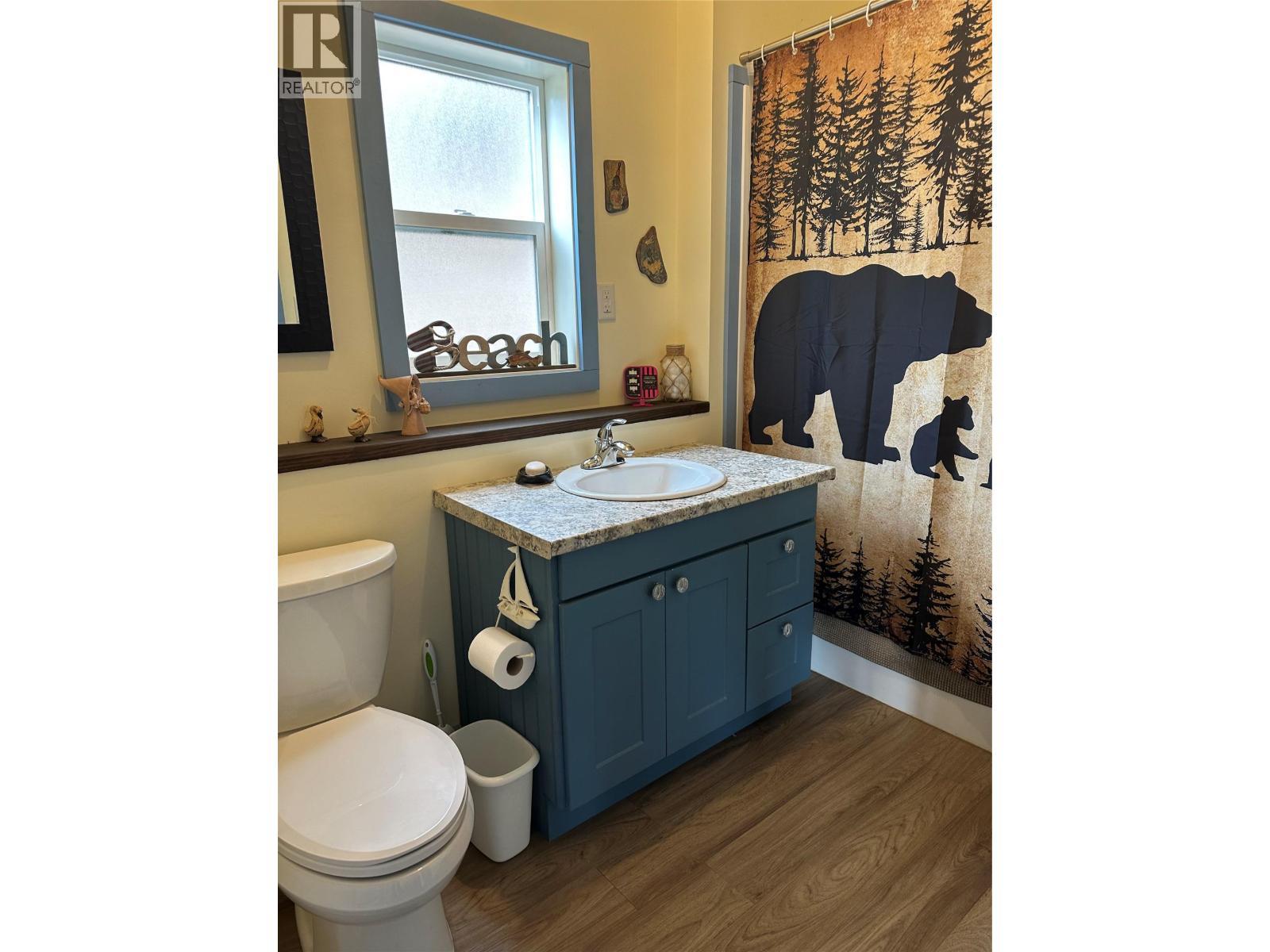 8800 Seymour Arm Main Road Unit# 21. Seymour Arm, British Columbia