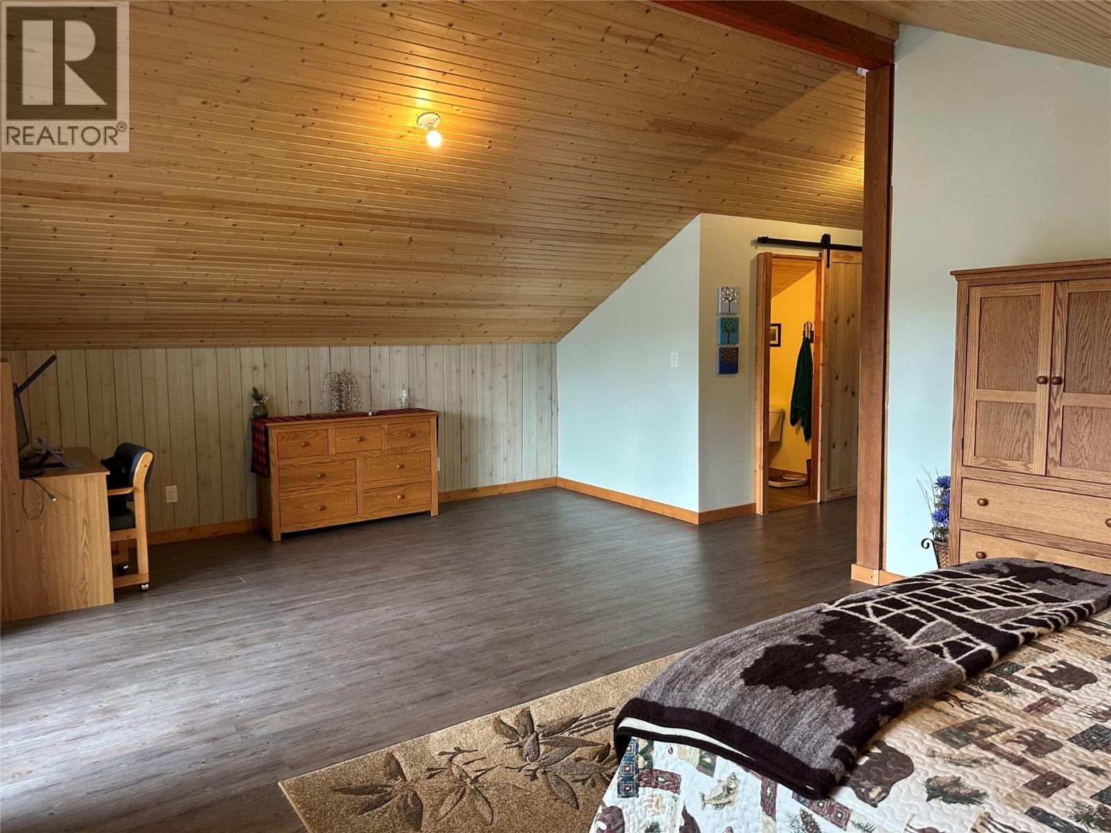 8800 Seymour Arm Main Road Unit# 21. Seymour Arm, British Columbia