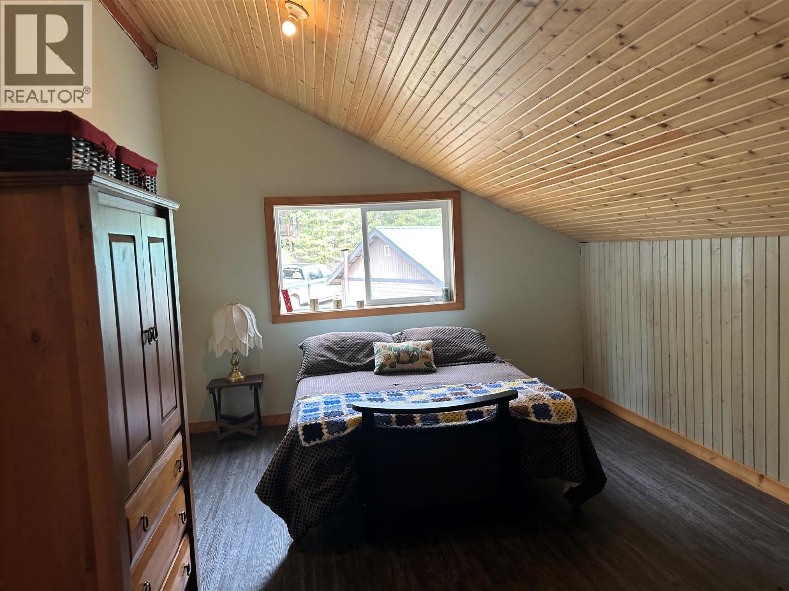 8800 Seymour Arm Main Road Unit# 21. Seymour Arm, British Columbia