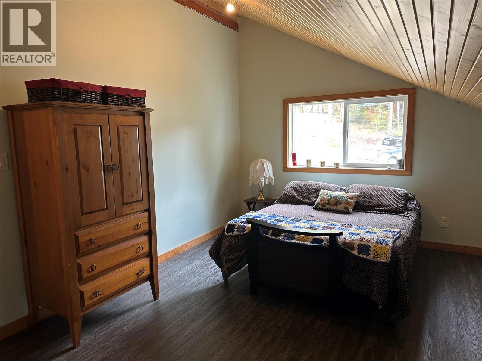 8800 Seymour Arm Main Road Unit# 21. Seymour Arm, British Columbia