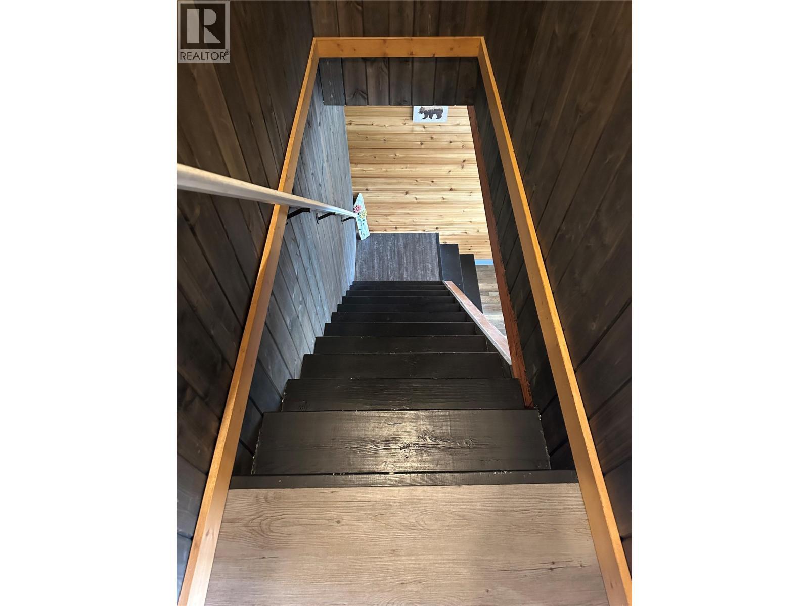 8800 Seymour Arm Main Road Unit# 21. Seymour Arm, British Columbia