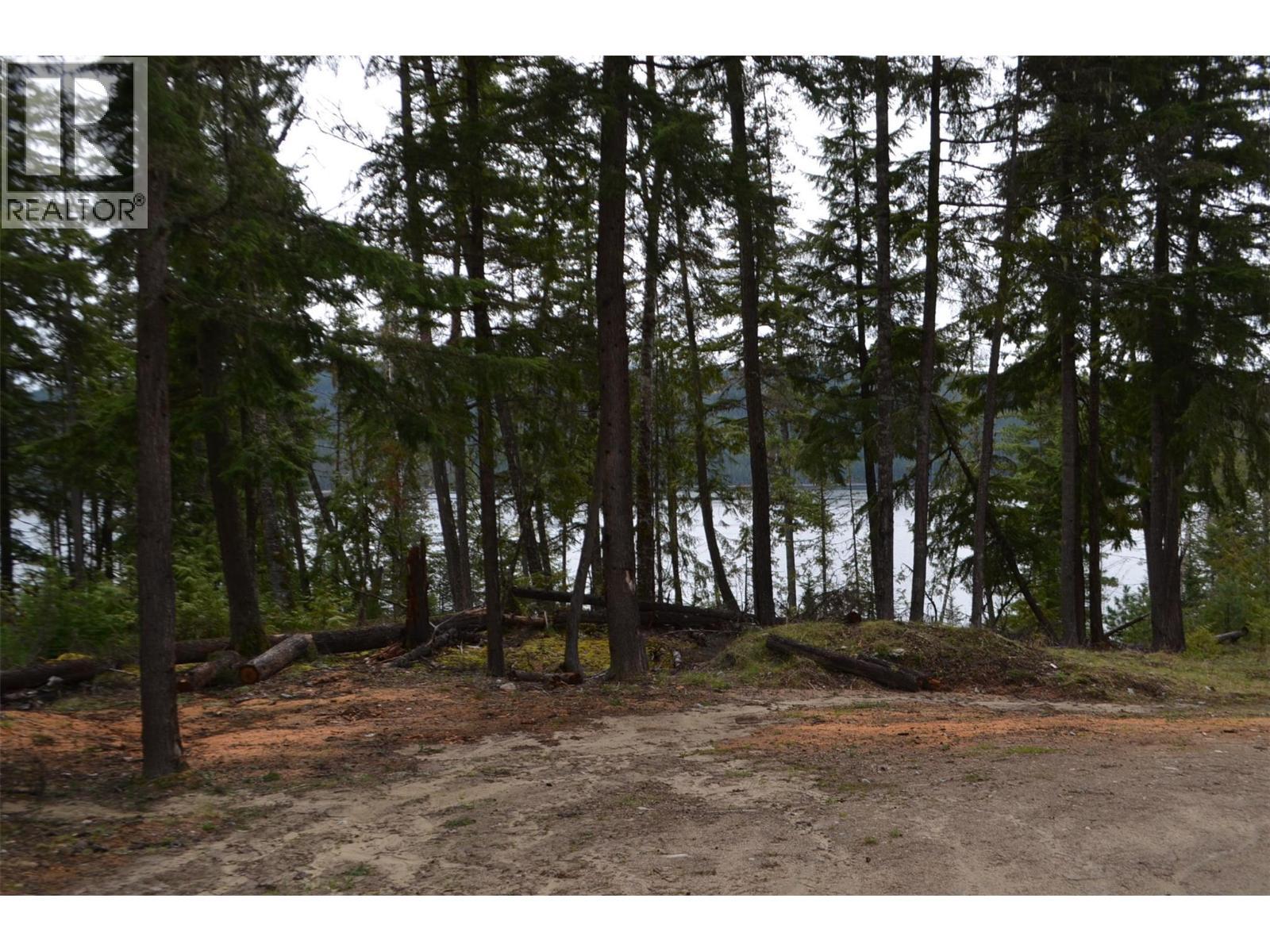 8800 Seymour Arm Main Road Unit# 21. Seymour Arm, British Columbia