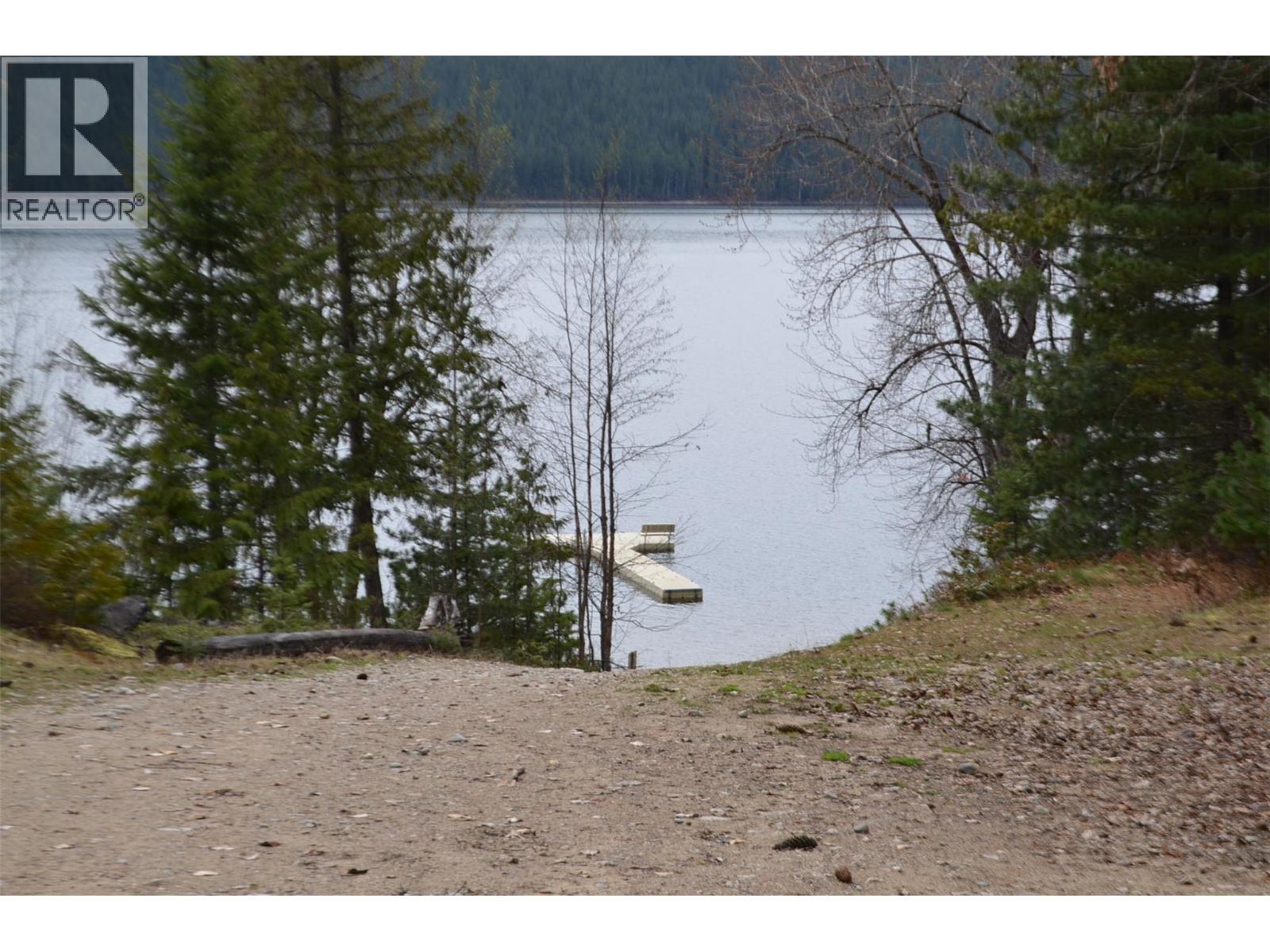 8800 Seymour Arm Main Road Unit# 21. Seymour Arm, British Columbia