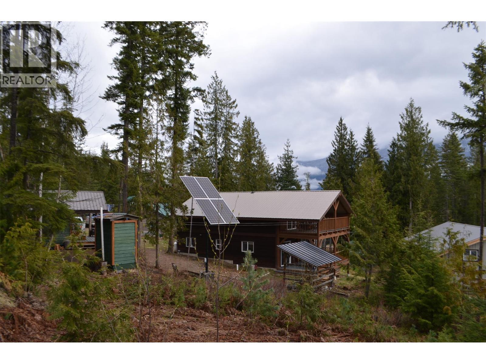 8800 Seymour Arm Main Road Unit# 21. Seymour Arm, British Columbia