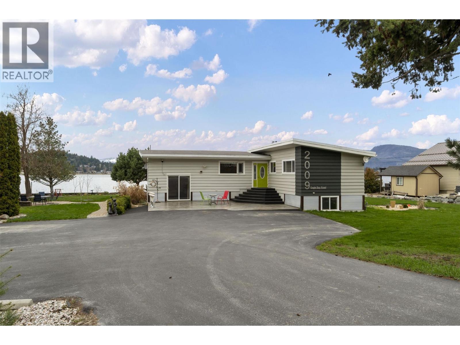 2009 Eagle Bay Road. Blind Bay, British Columbia