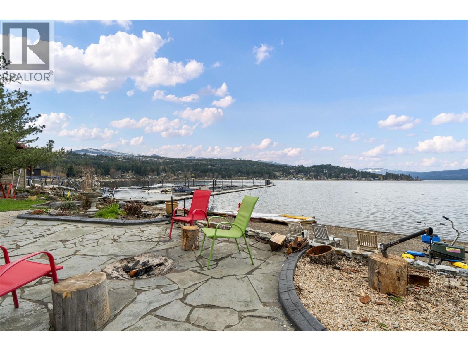 2009 Eagle Bay Road. Blind Bay, British Columbia