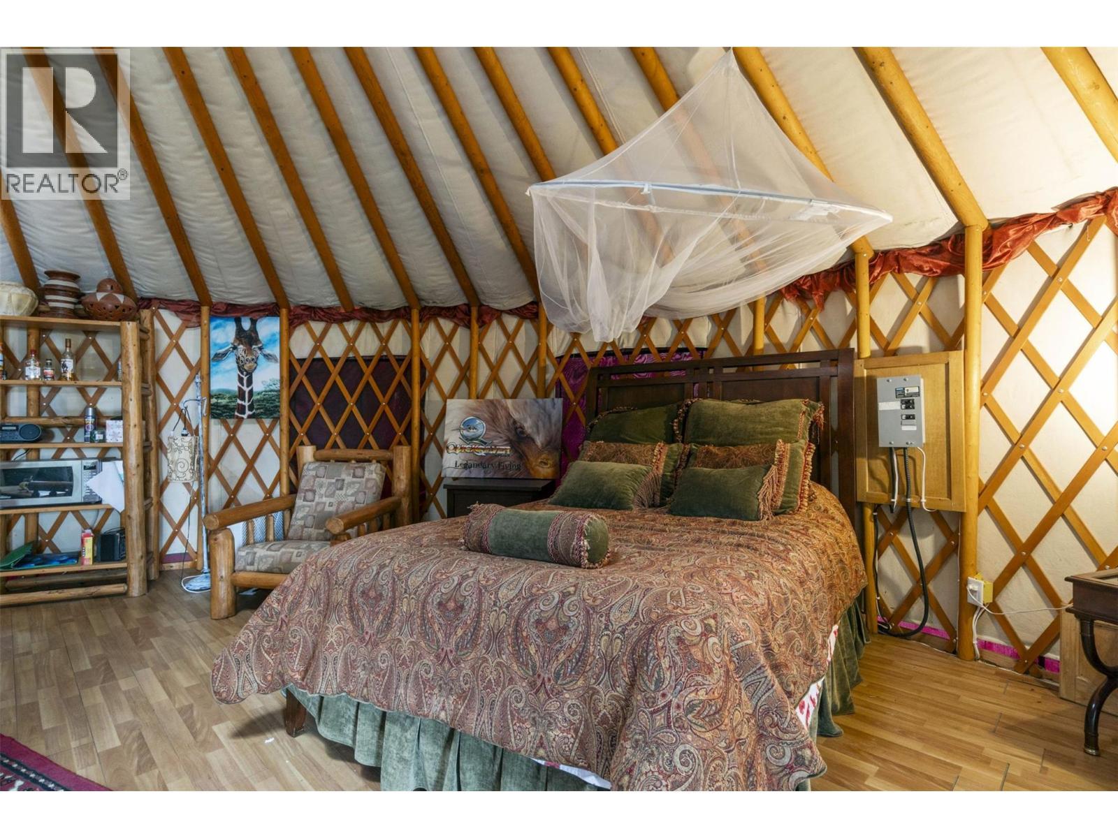 2009 Eagle Bay Road. Blind Bay, British Columbia