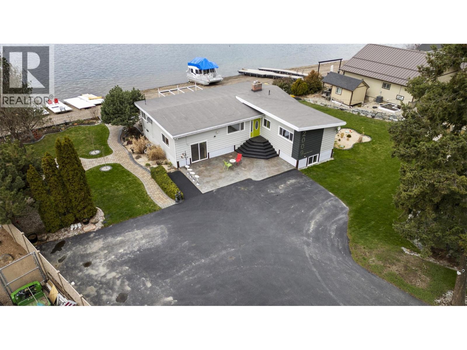 2009 Eagle Bay Road. Blind Bay, British Columbia