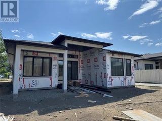 5586 Nixon Road. Summerland, British Columbia