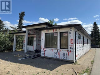 5586 Nixon Road. Summerland, British Columbia