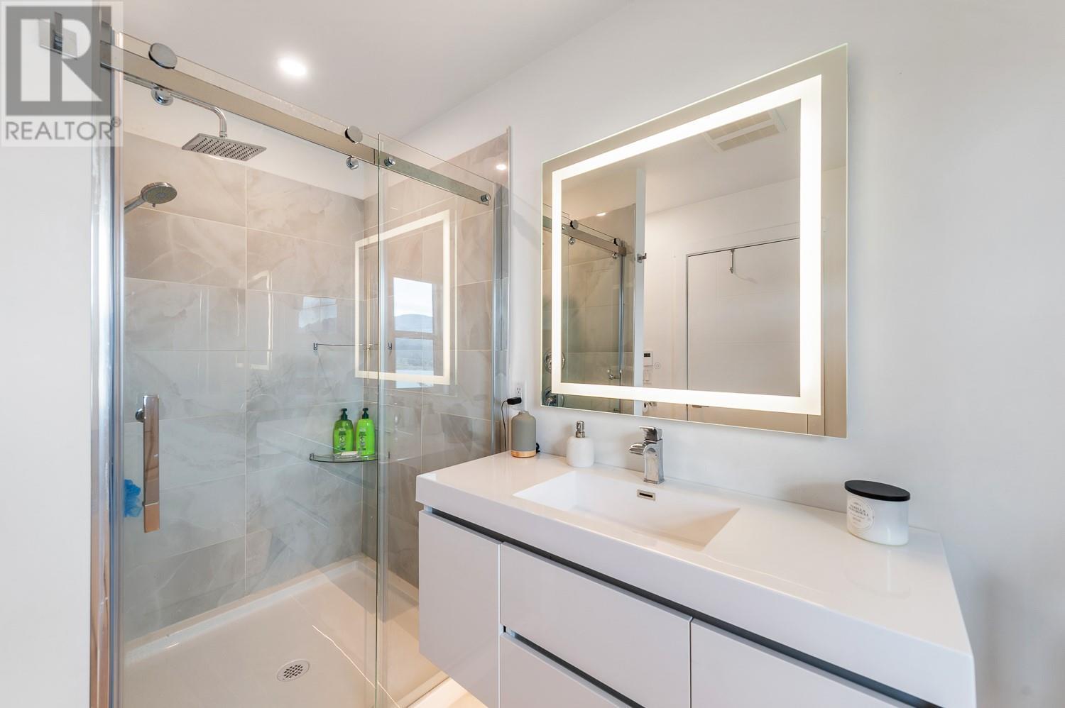 40 Kestrel Place Unit# 12. Vernon, British Columbia