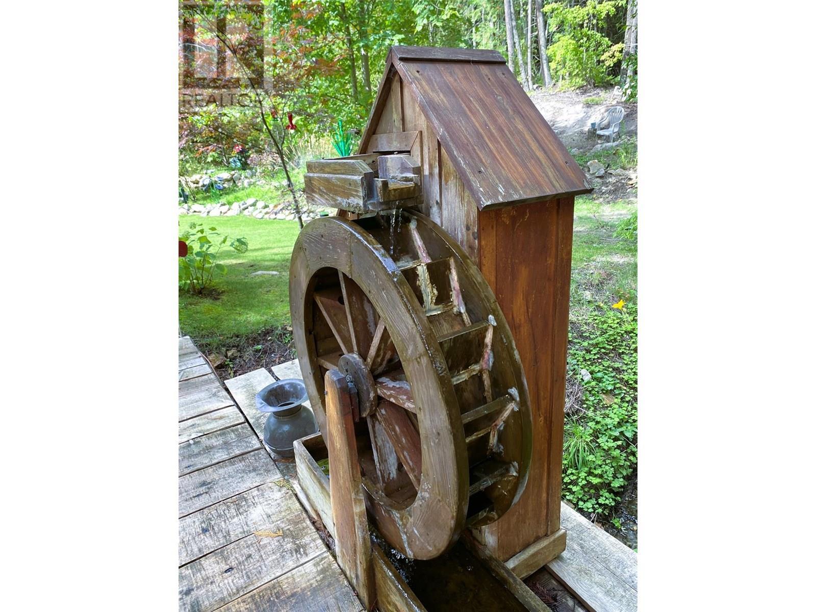 7463 Black Road Se. Salmon Arm, British Columbia