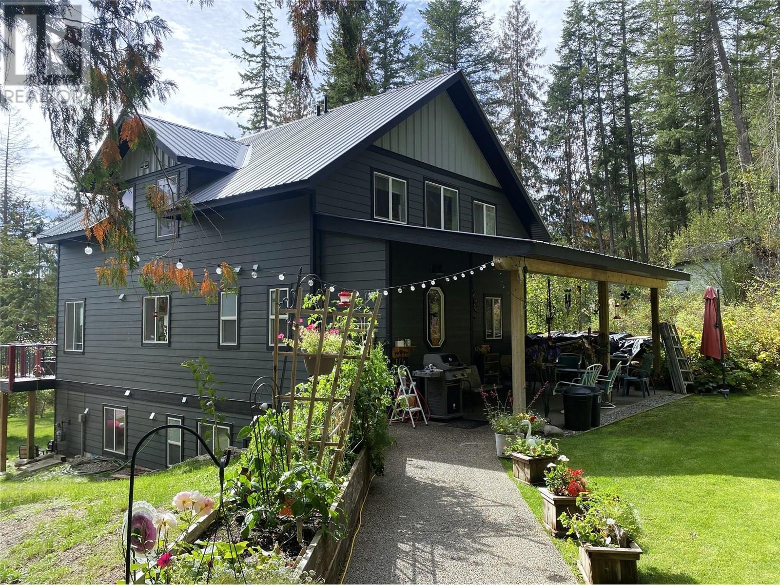 7463 Black Road Se. Salmon Arm, British Columbia