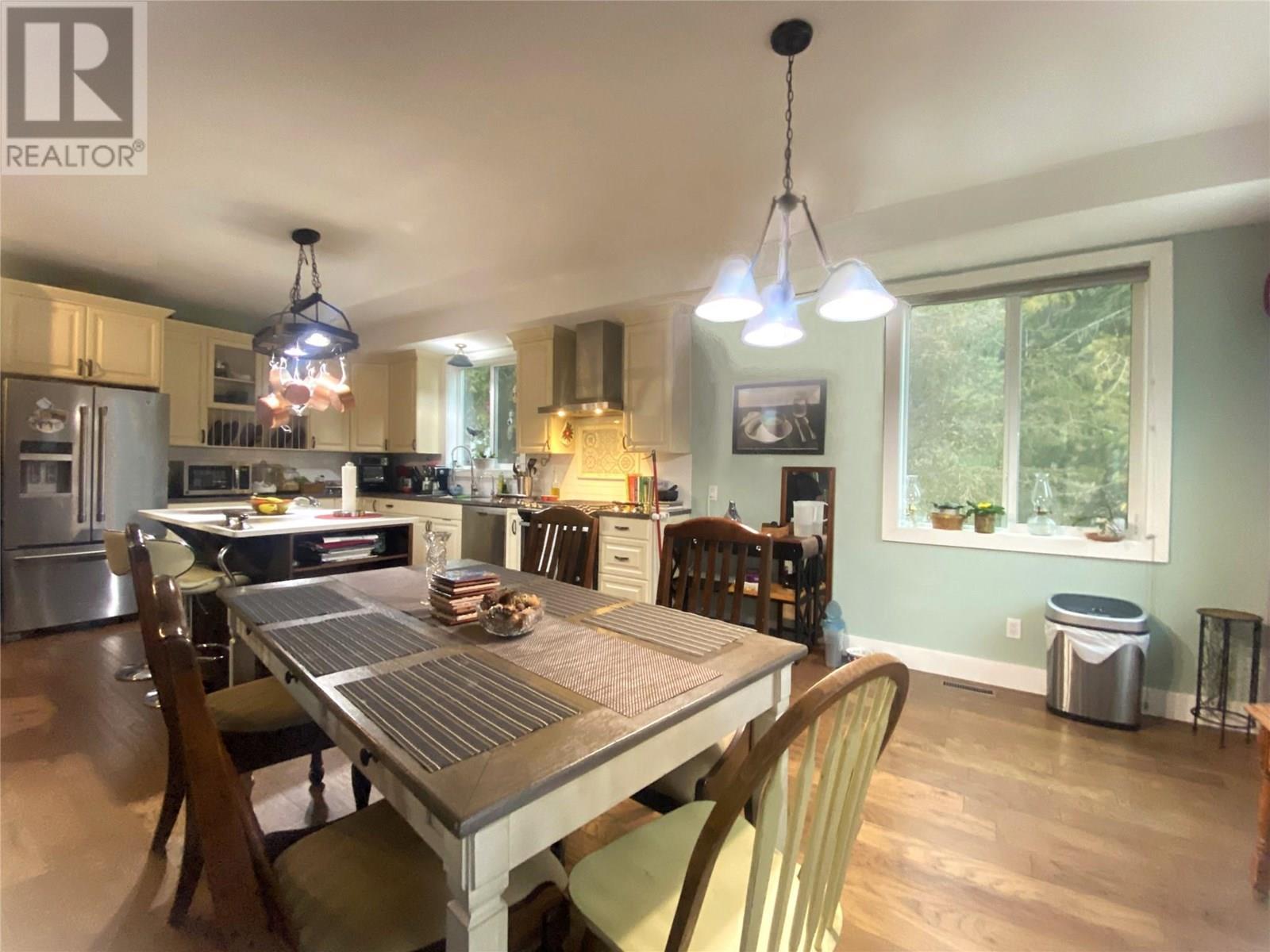 7463 Black Road Se. Salmon Arm, British Columbia