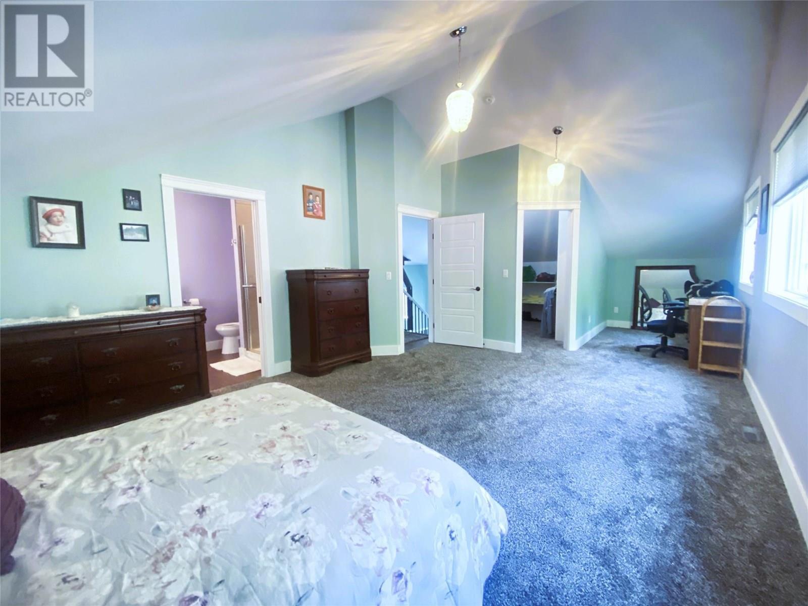 7463 Black Road Se. Salmon Arm, British Columbia