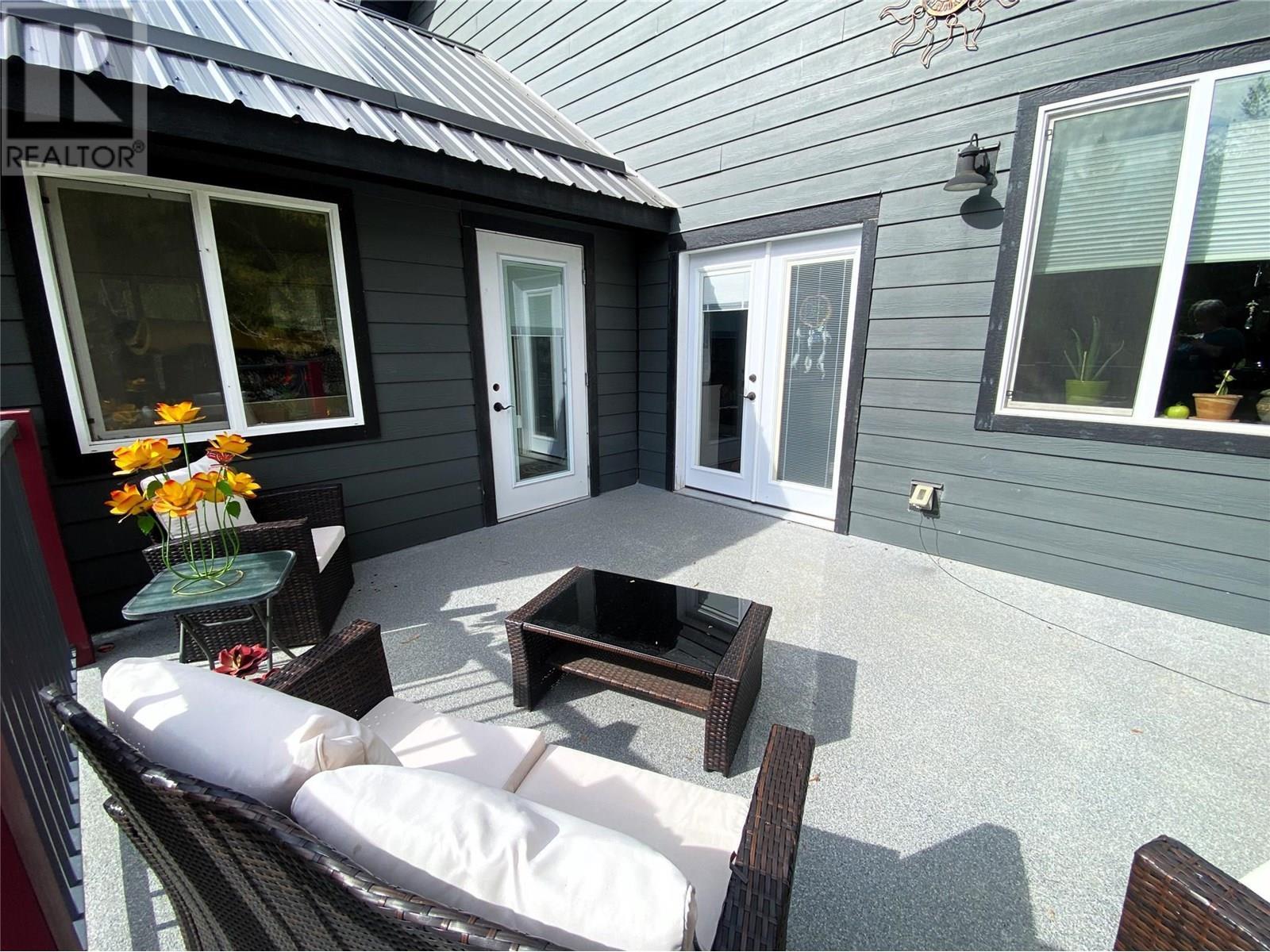 7463 Black Road Se. Salmon Arm, British Columbia