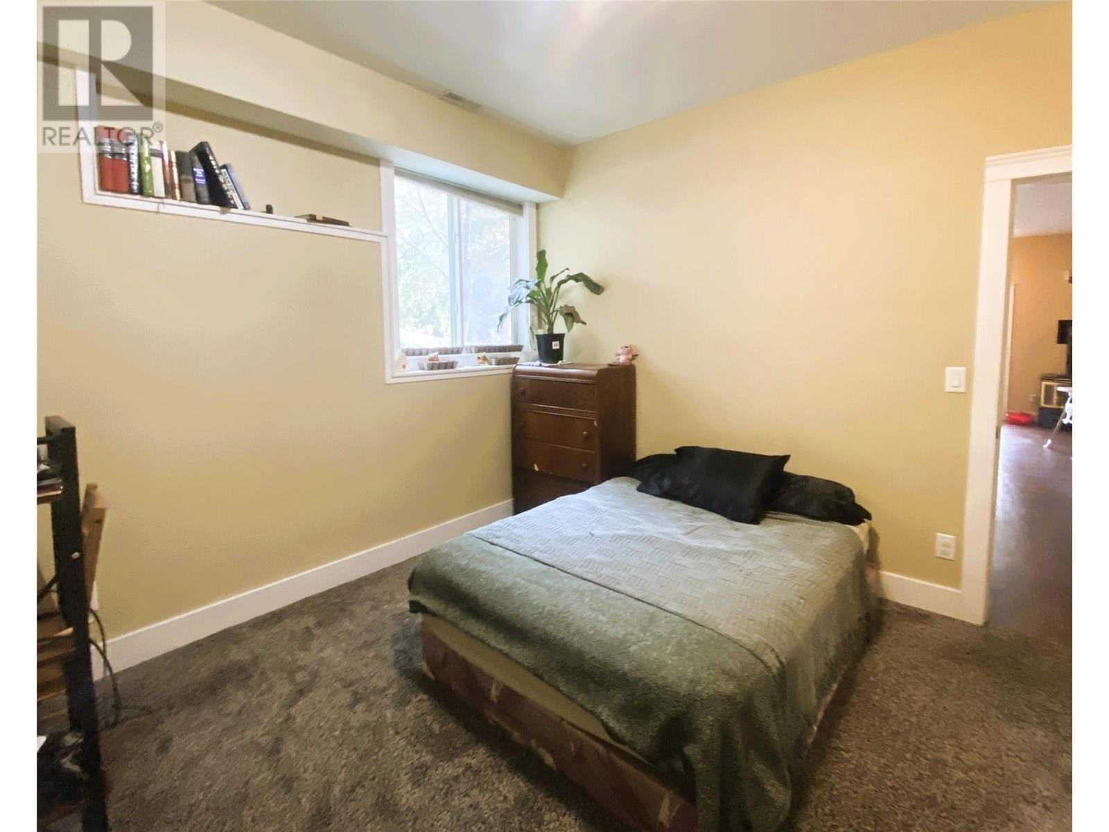 7463 Black Road Se. Salmon Arm, British Columbia