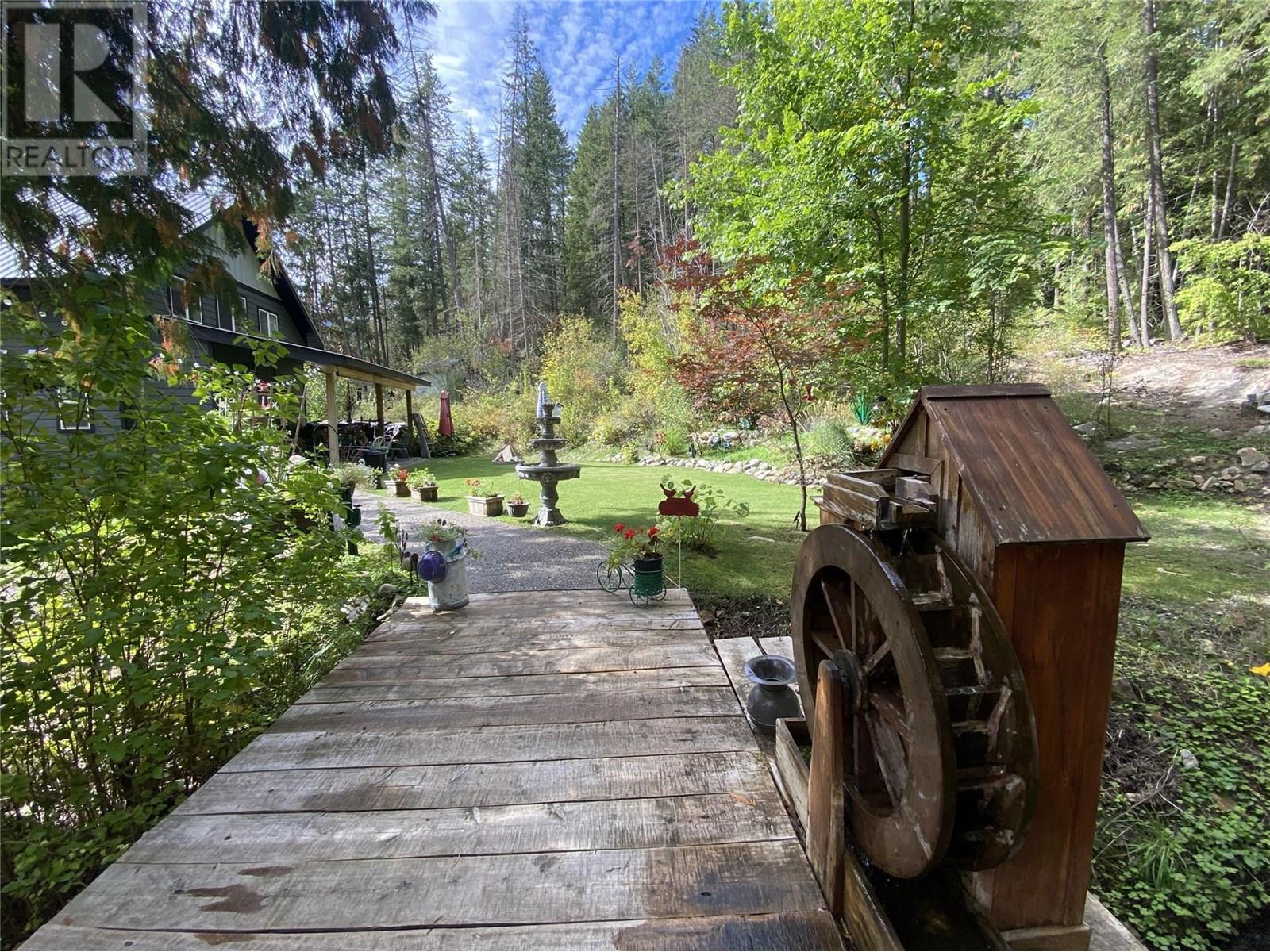 7463 Black Road Se. Salmon Arm, British Columbia