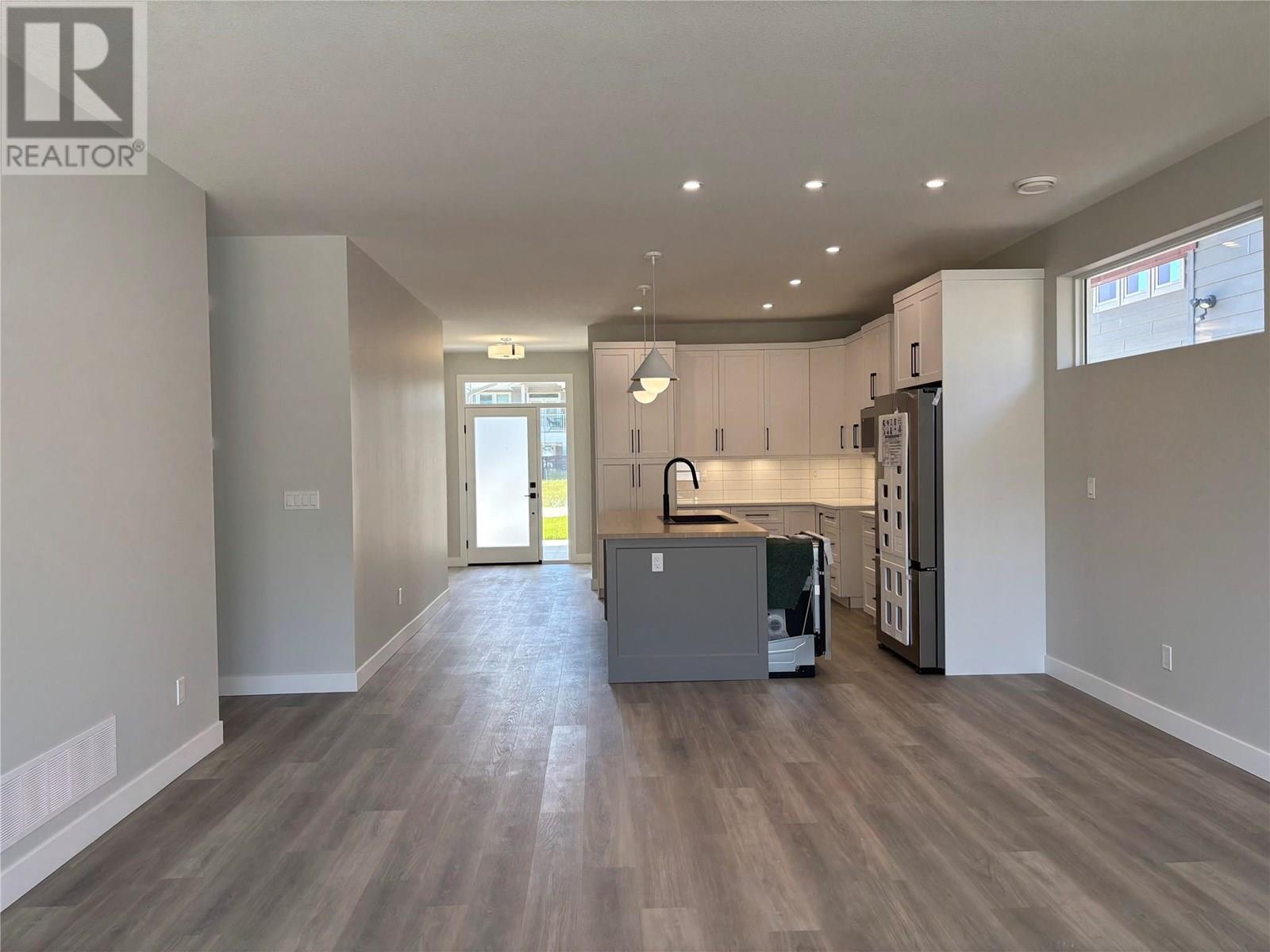 575 Meadowlark Avenue. Vernon, British Columbia