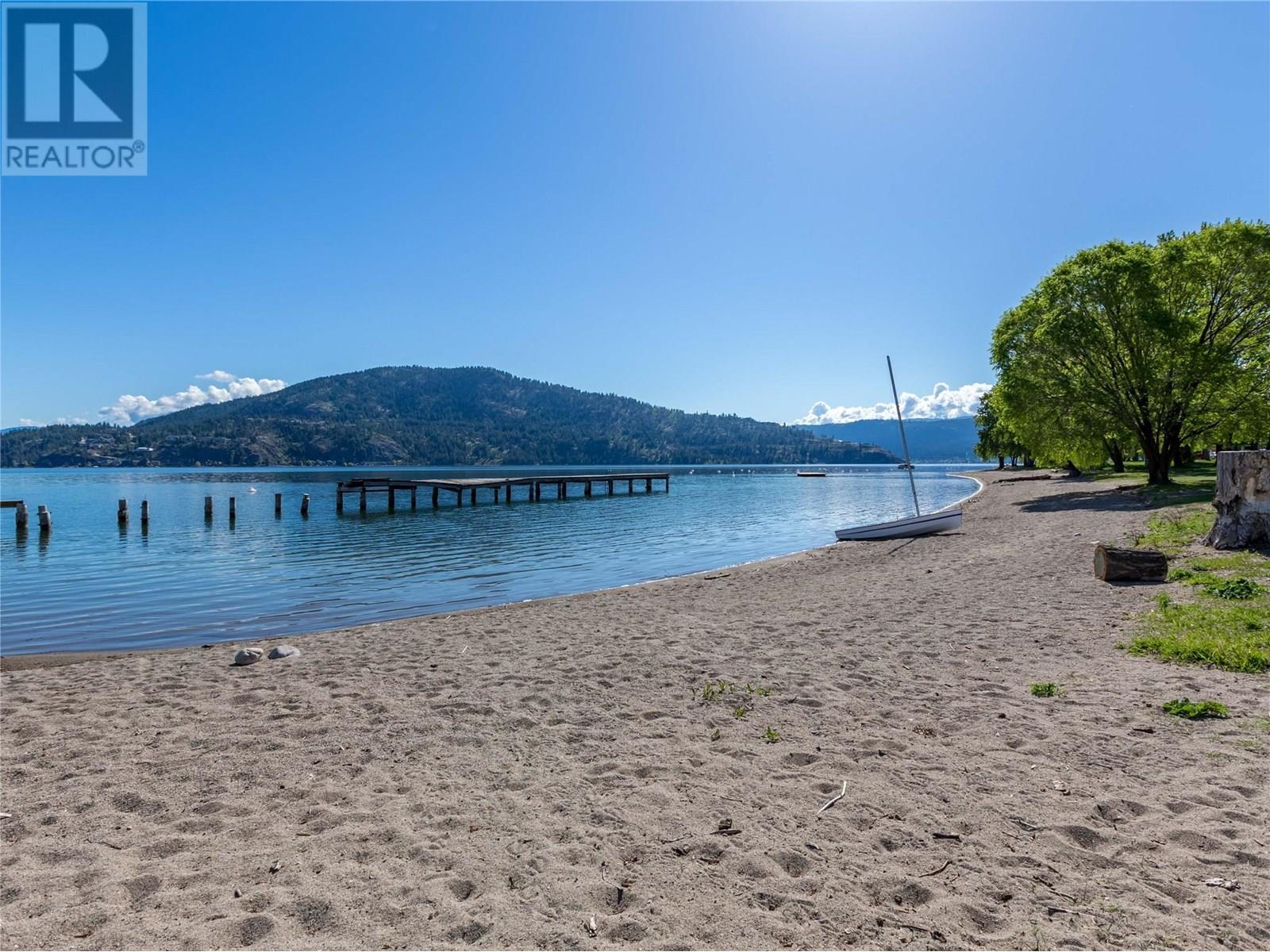 575 Meadowlark Avenue. Vernon, British Columbia