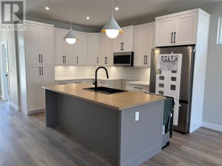 575 Meadowlark Avenue. Vernon, British Columbia