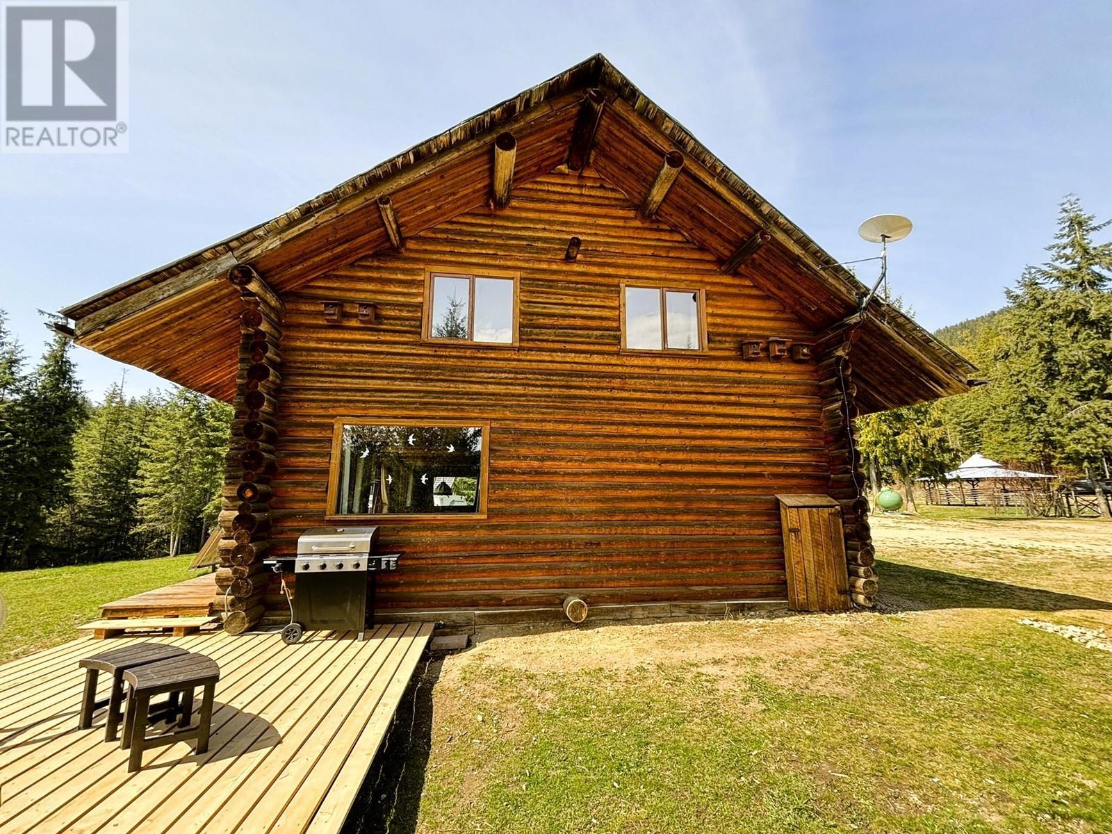 1425 Bobbie Burns Road. Lumby, British Columbia