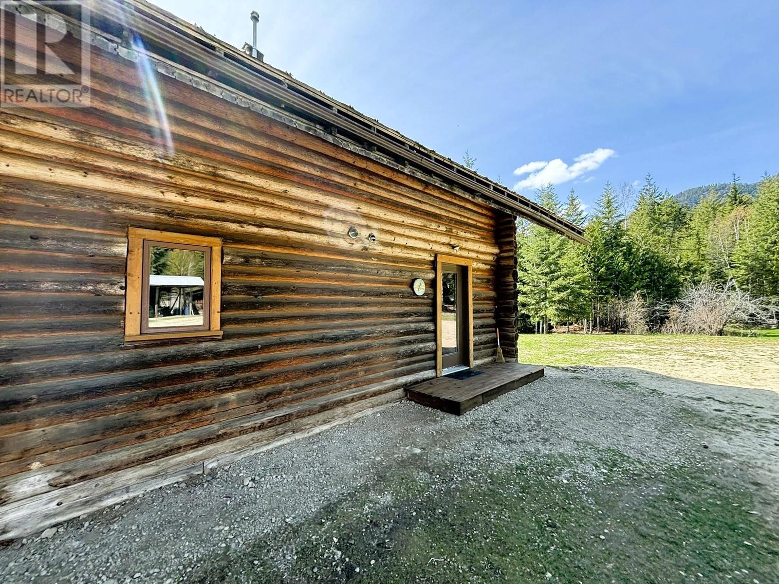 1425 Bobbie Burns Road. Lumby, British Columbia