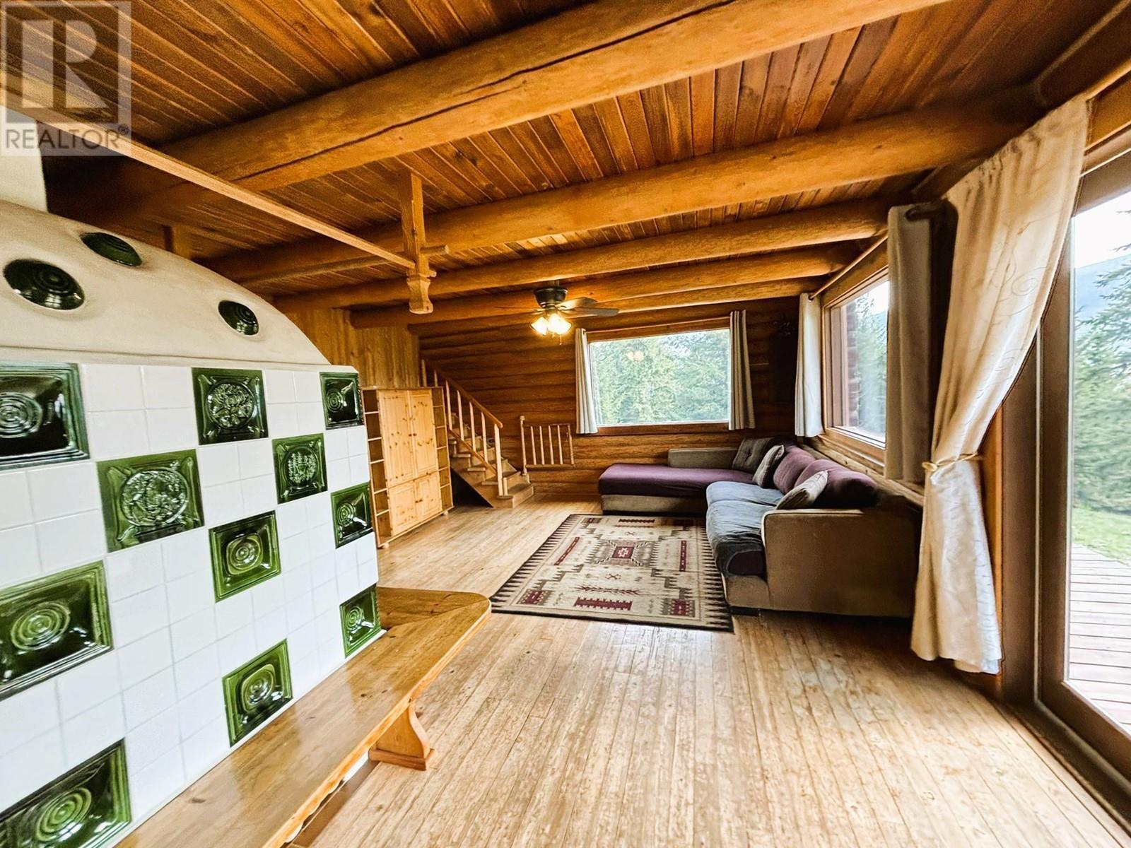 1425 Bobbie Burns Road. Lumby, British Columbia