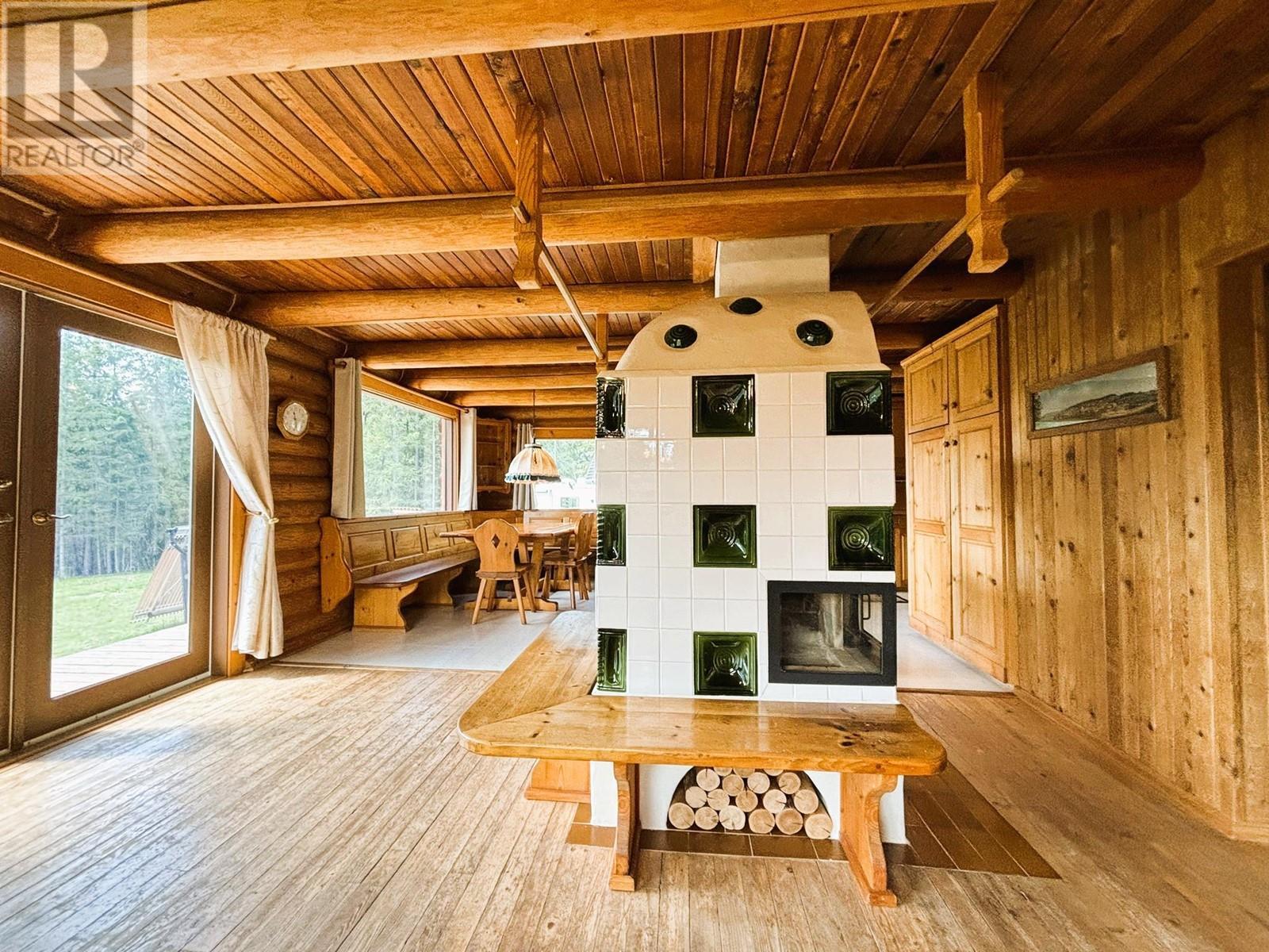 1425 Bobbie Burns Road. Lumby, British Columbia