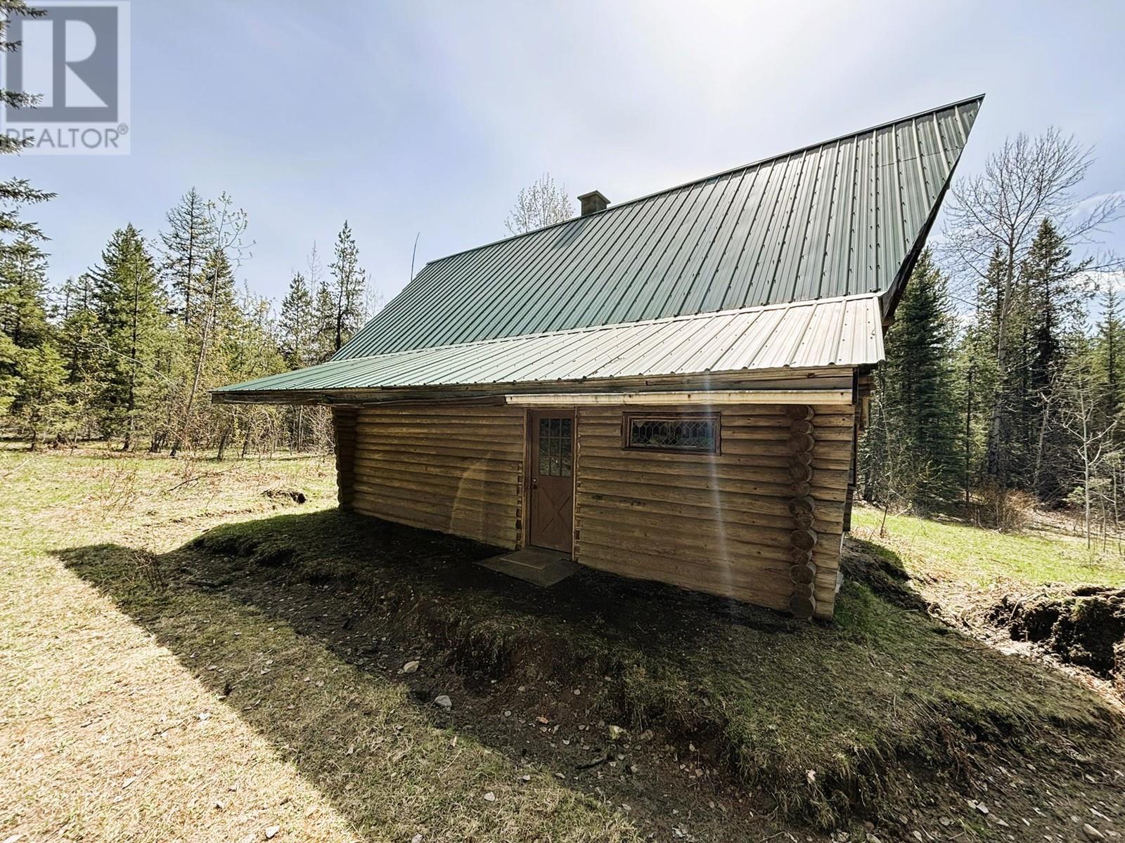 1425 Bobbie Burns Road. Lumby, British Columbia