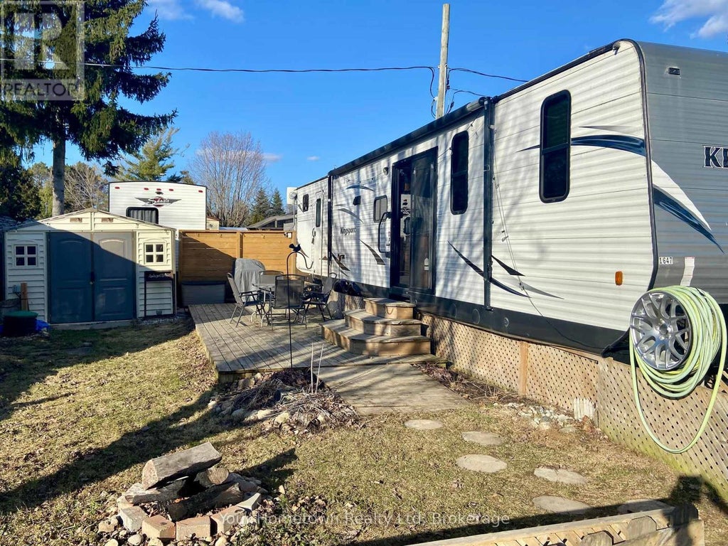 1647 Fir Place, Centre Wellington