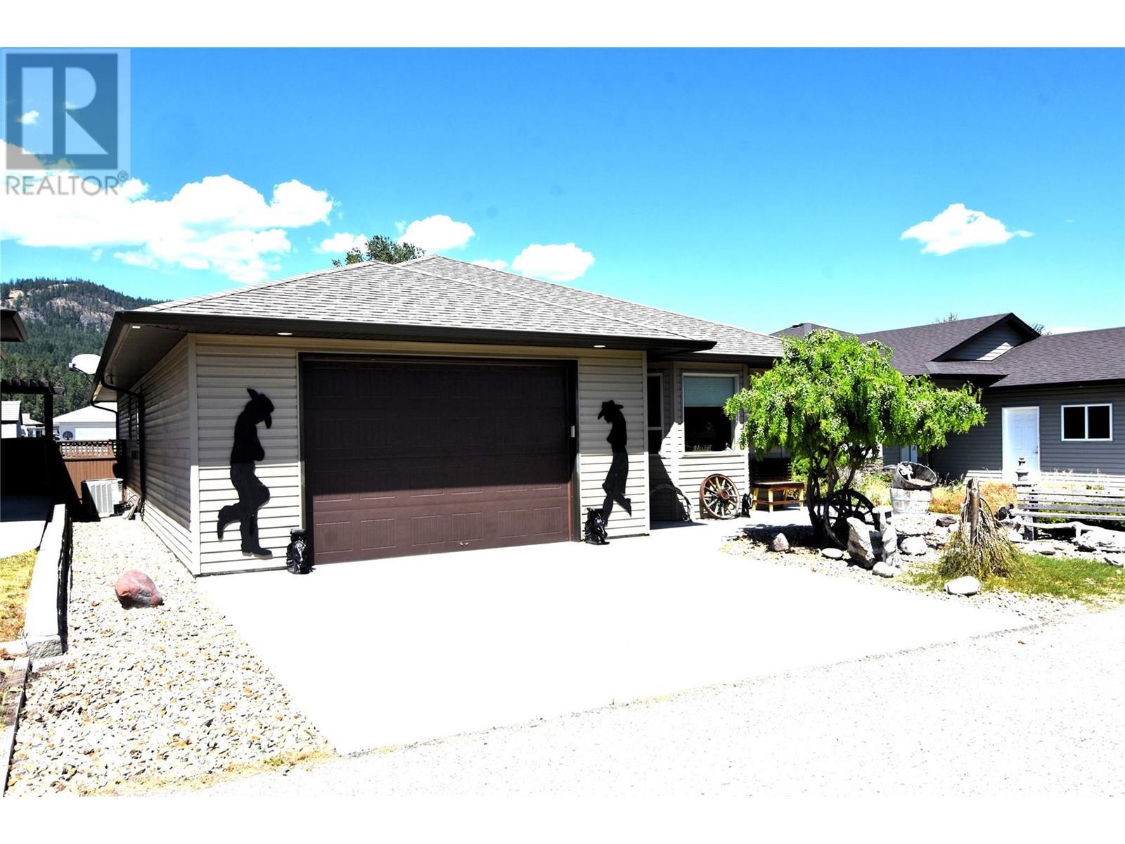 494 Kingfisher Avenue. Vernon, British Columbia