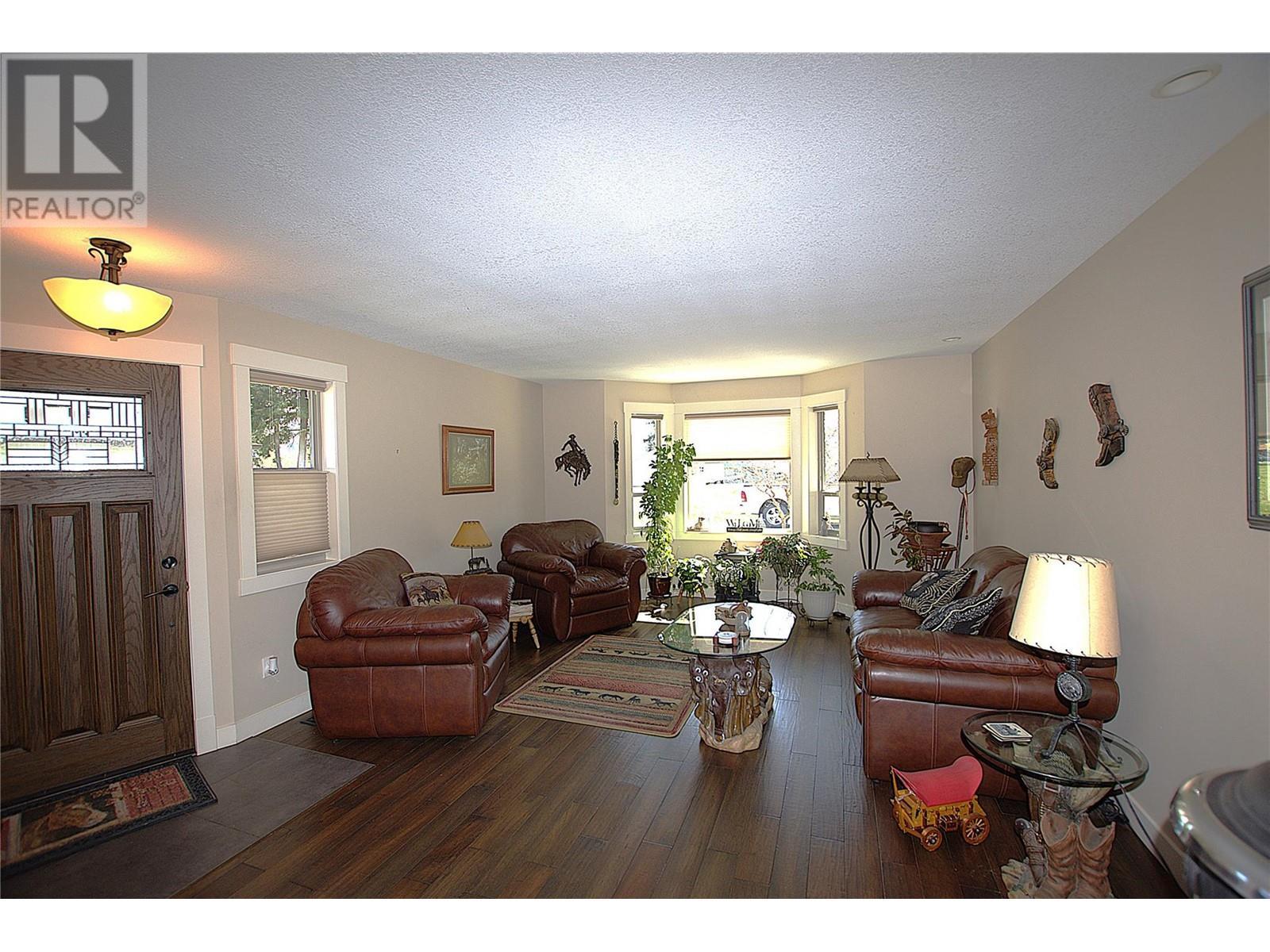 494 Kingfisher Avenue. Vernon, British Columbia