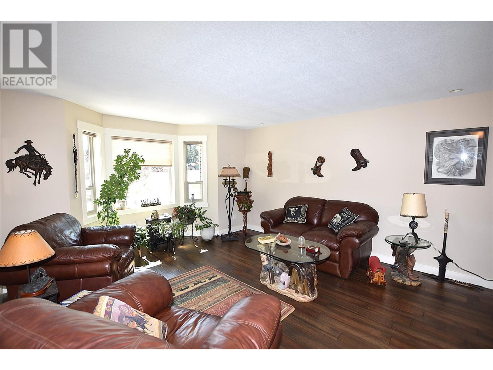 494 Kingfisher Avenue. Vernon, British Columbia