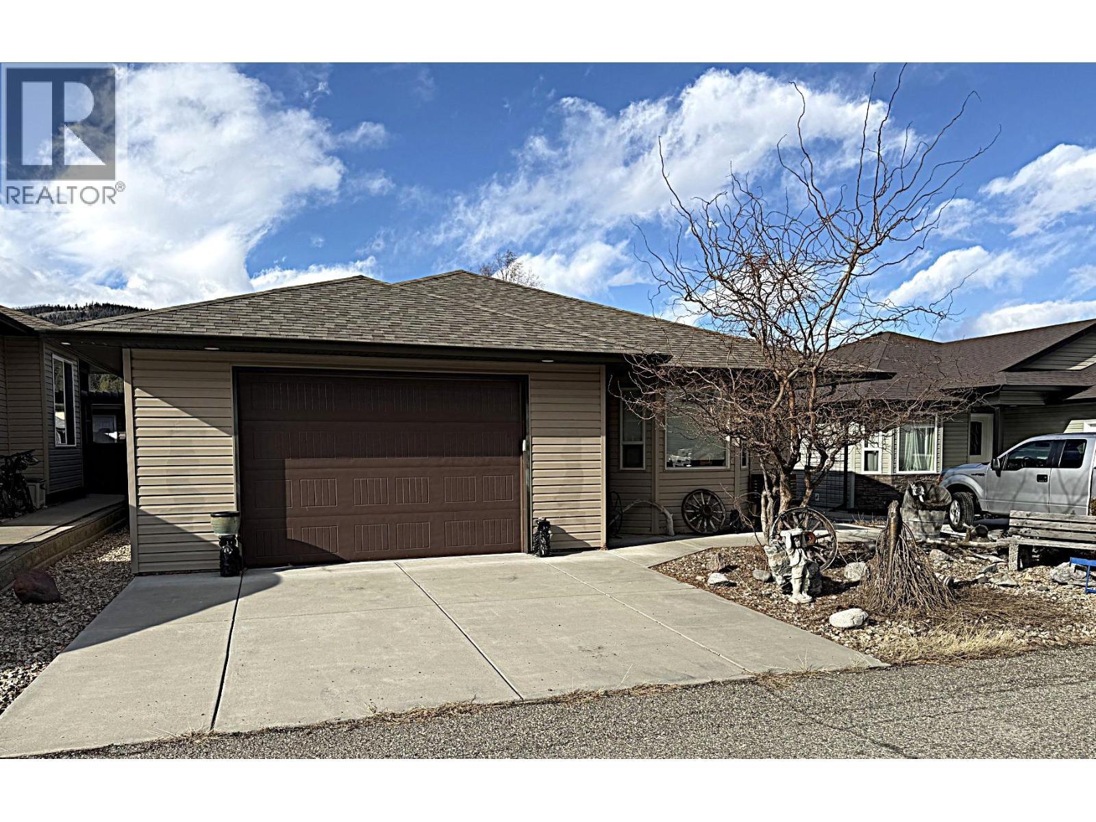 494 Kingfisher Avenue. Vernon, British Columbia