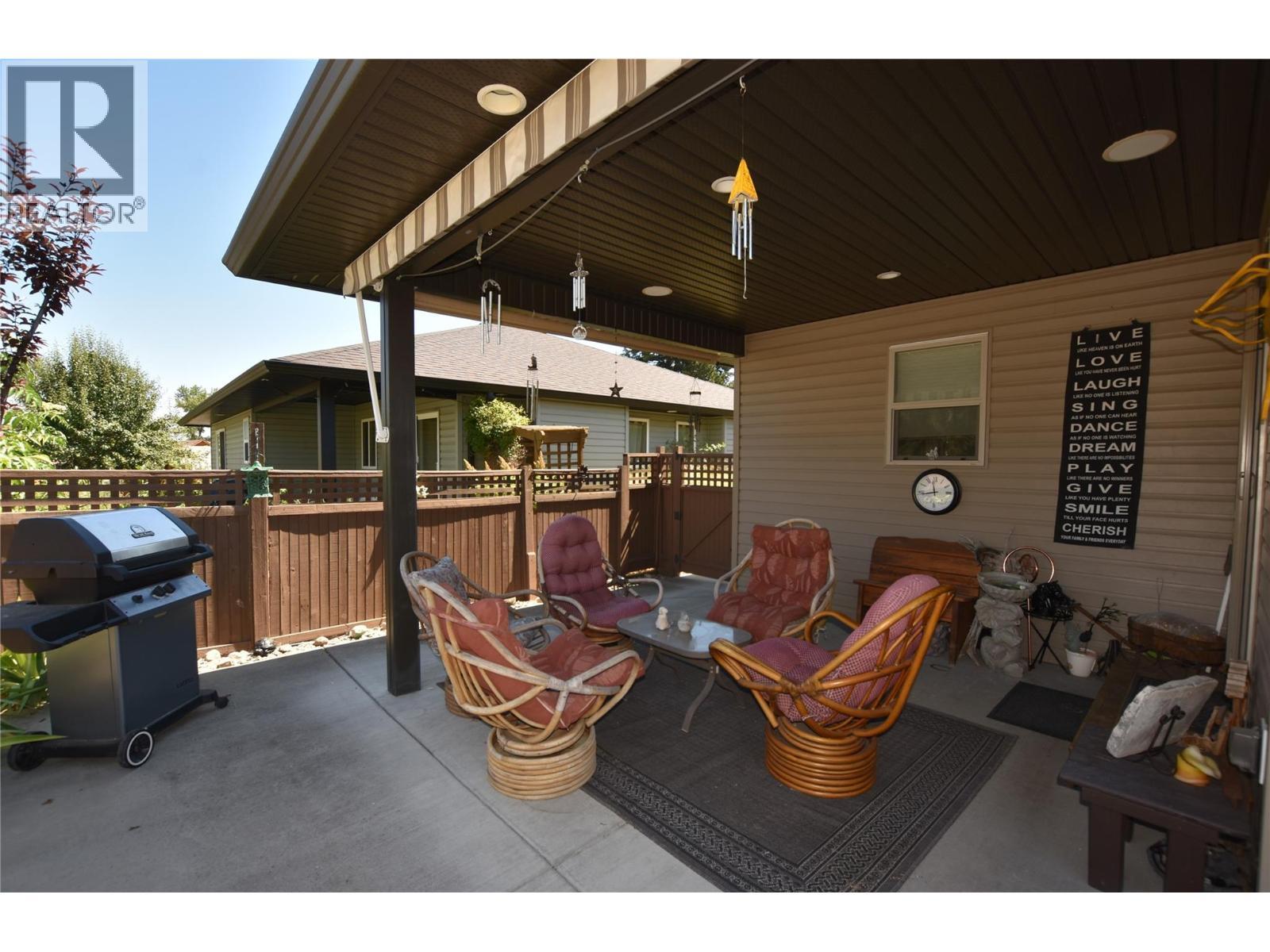 494 Kingfisher Avenue. Vernon, British Columbia