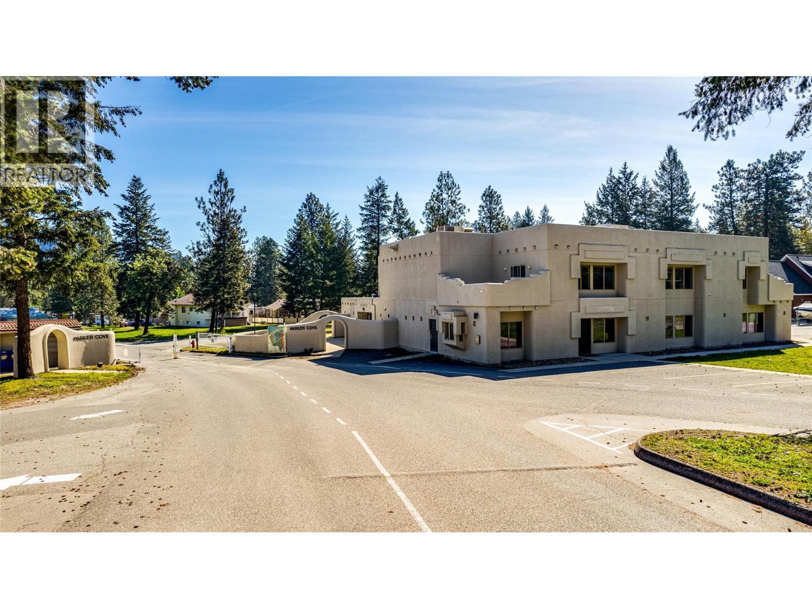 494 Kingfisher Avenue. Vernon, British Columbia