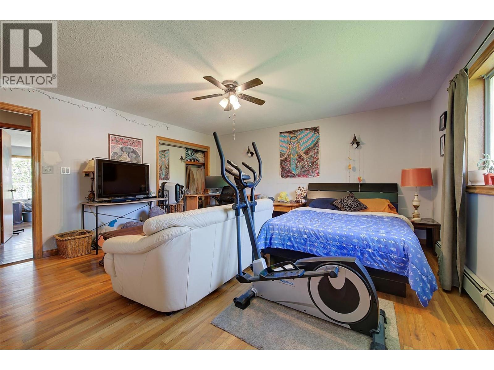 215 Arab Road. Kelowna, British Columbia