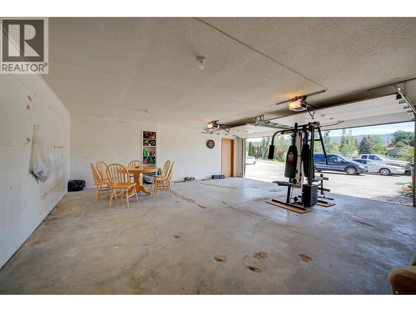 215 Arab Road. Kelowna, British Columbia