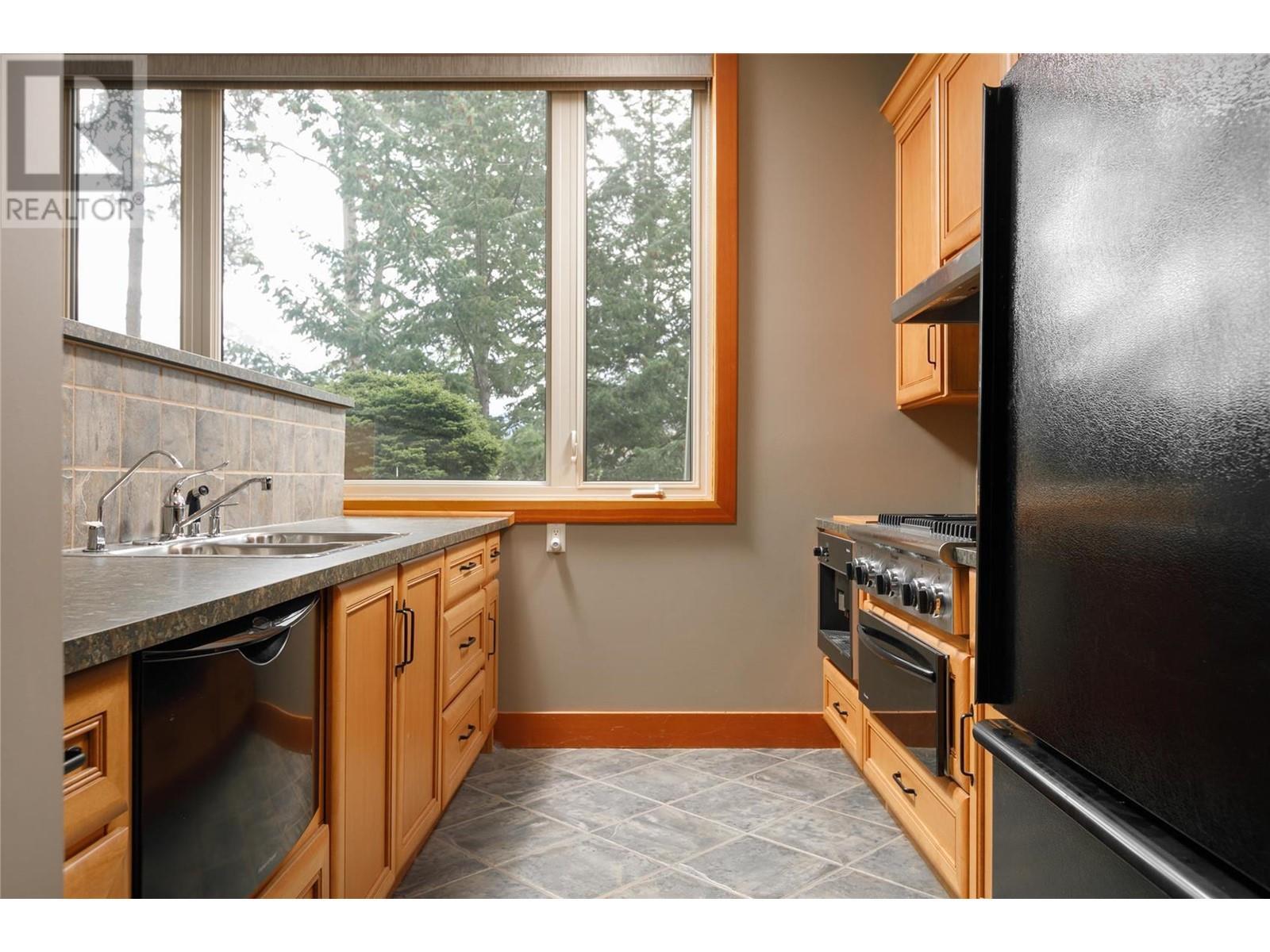 450 Niblick Court. Vernon, British Columbia