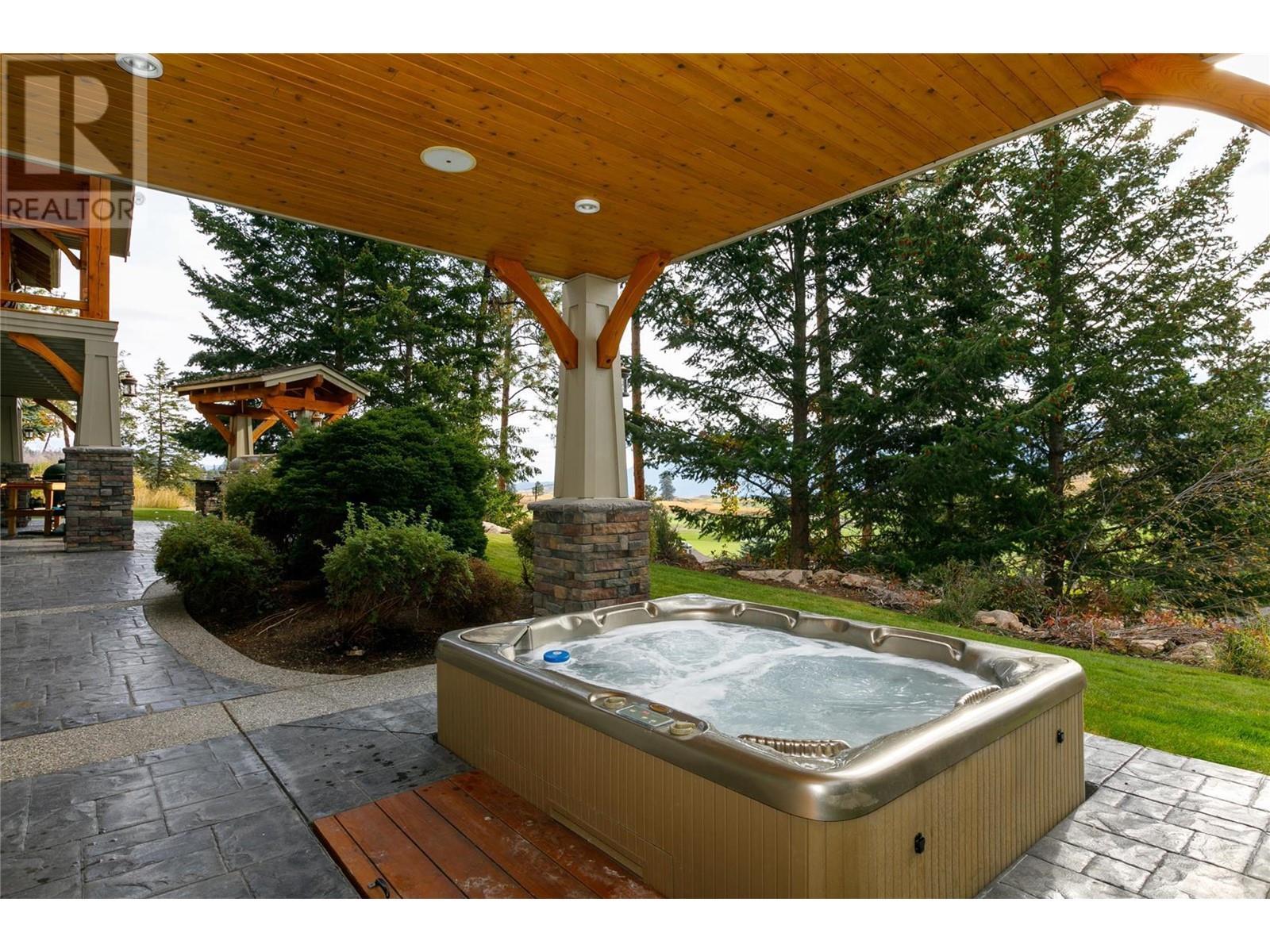 450 Niblick Court. Vernon, British Columbia