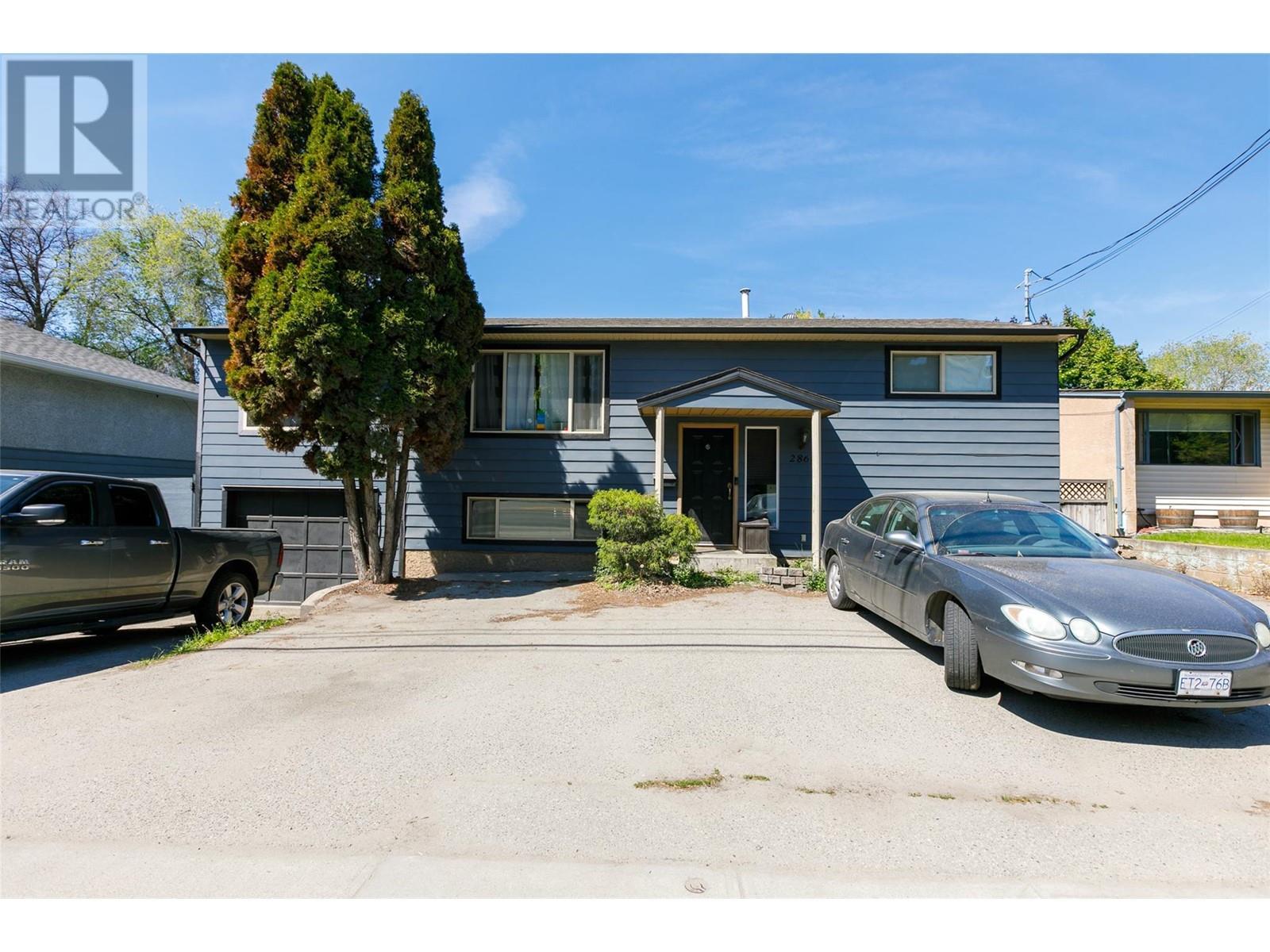 2860 Gordon Drive. Kelowna, British Columbia
