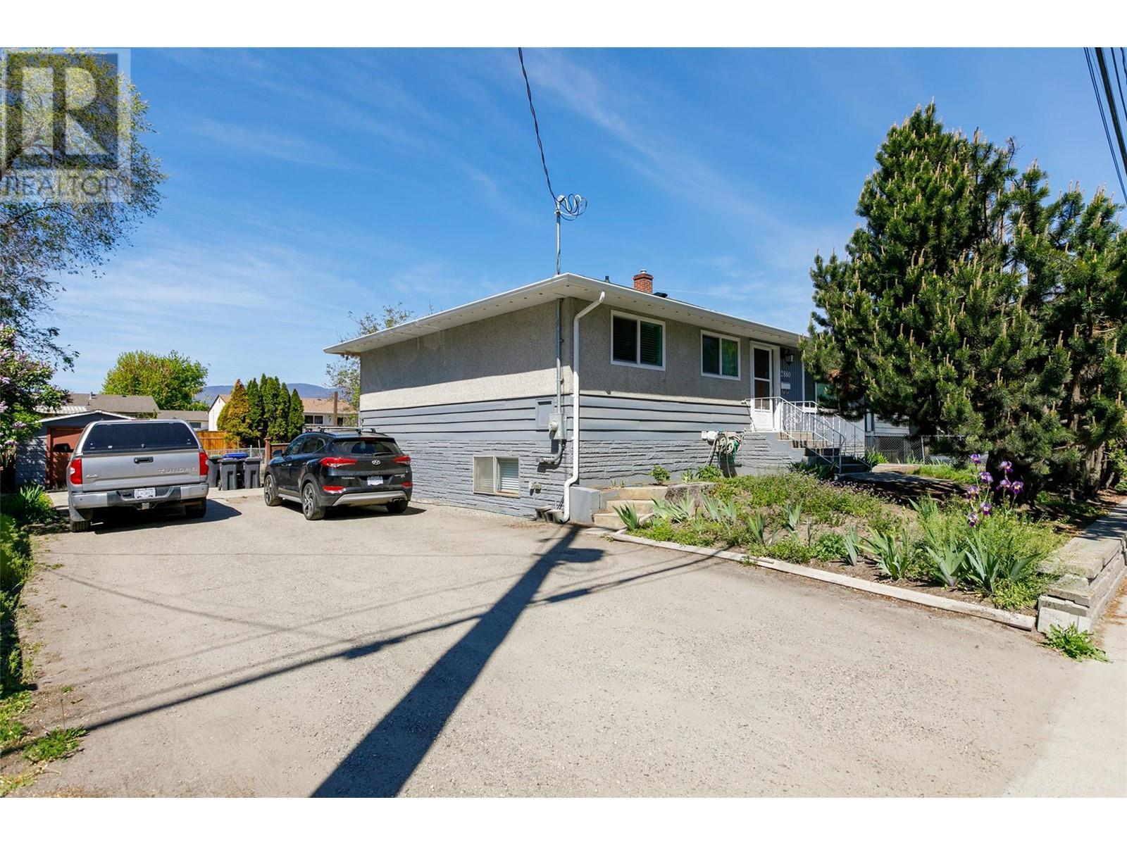 2880 Gordon Drive. Kelowna, British Columbia