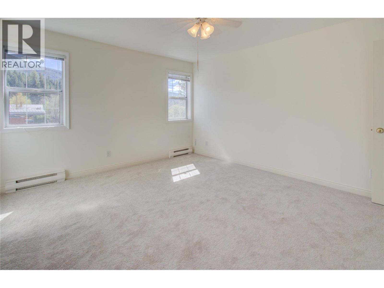 330 7 Street Se Unit# 304. Salmon Arm, British Columbia