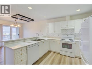 330 7 Street Se Unit# 304. Salmon Arm, British Columbia