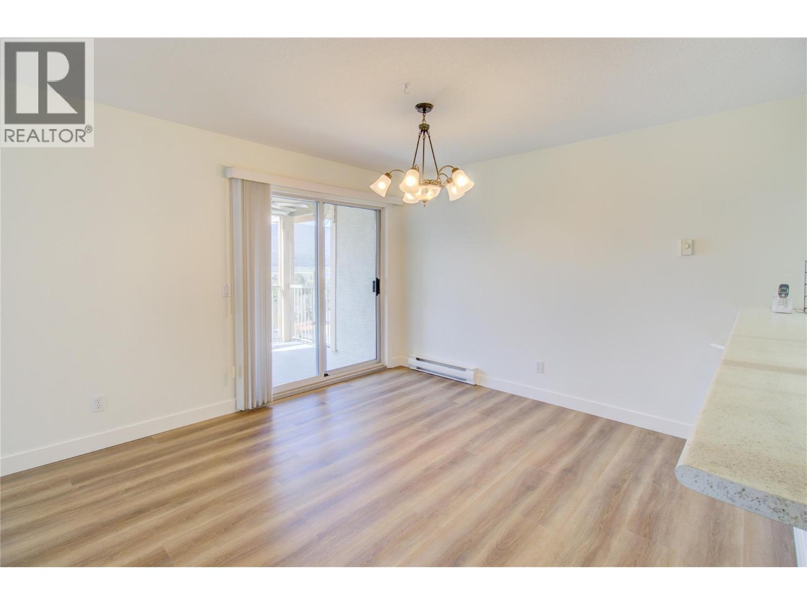 330 7 Street Se Unit# 304. Salmon Arm, British Columbia