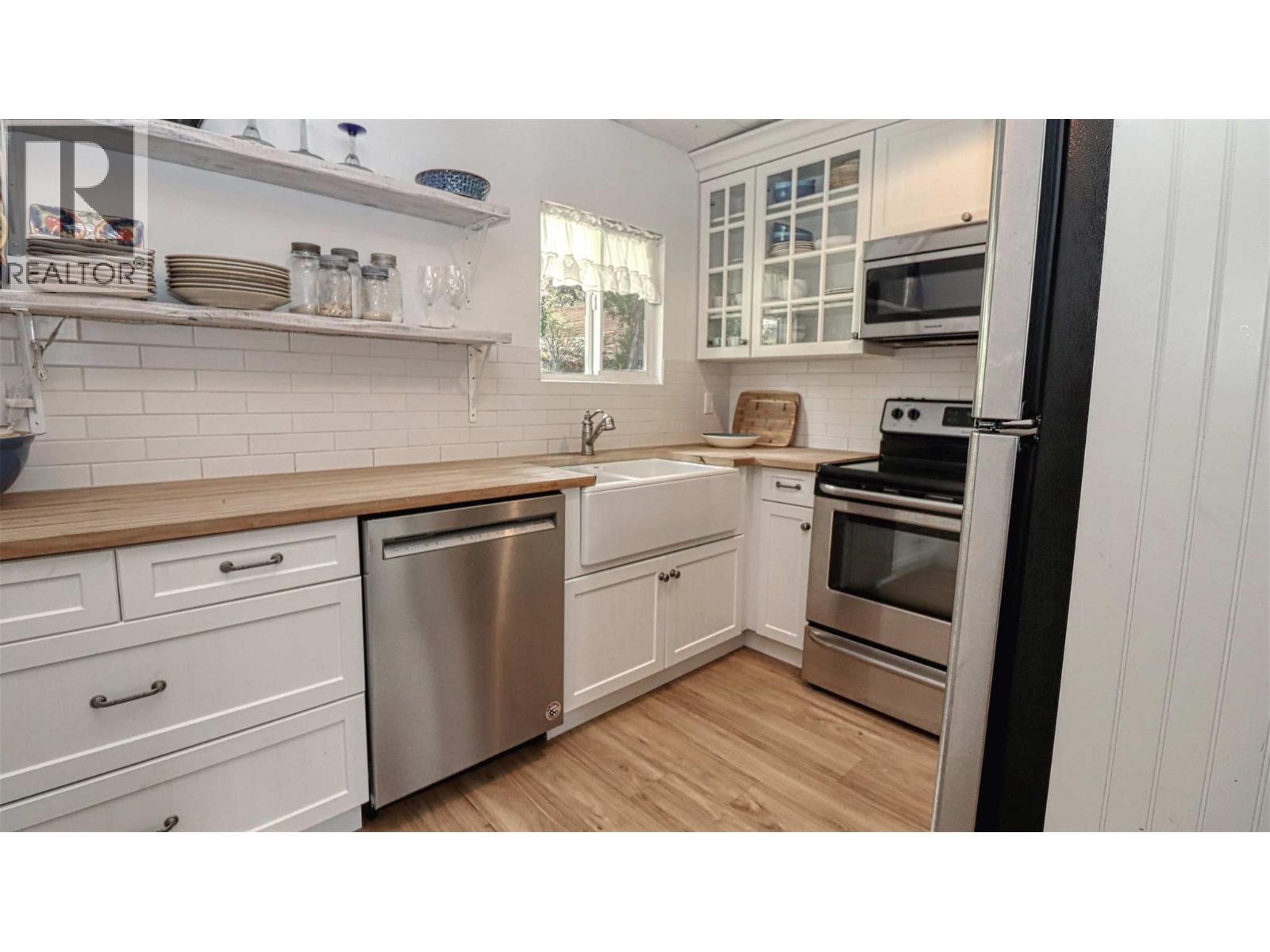 1065 Little Shuswap Lake Road. Chase, British Columbia