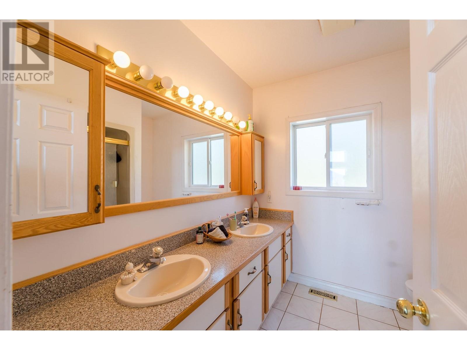 163 Willowbrook Road. Oliver, British Columbia